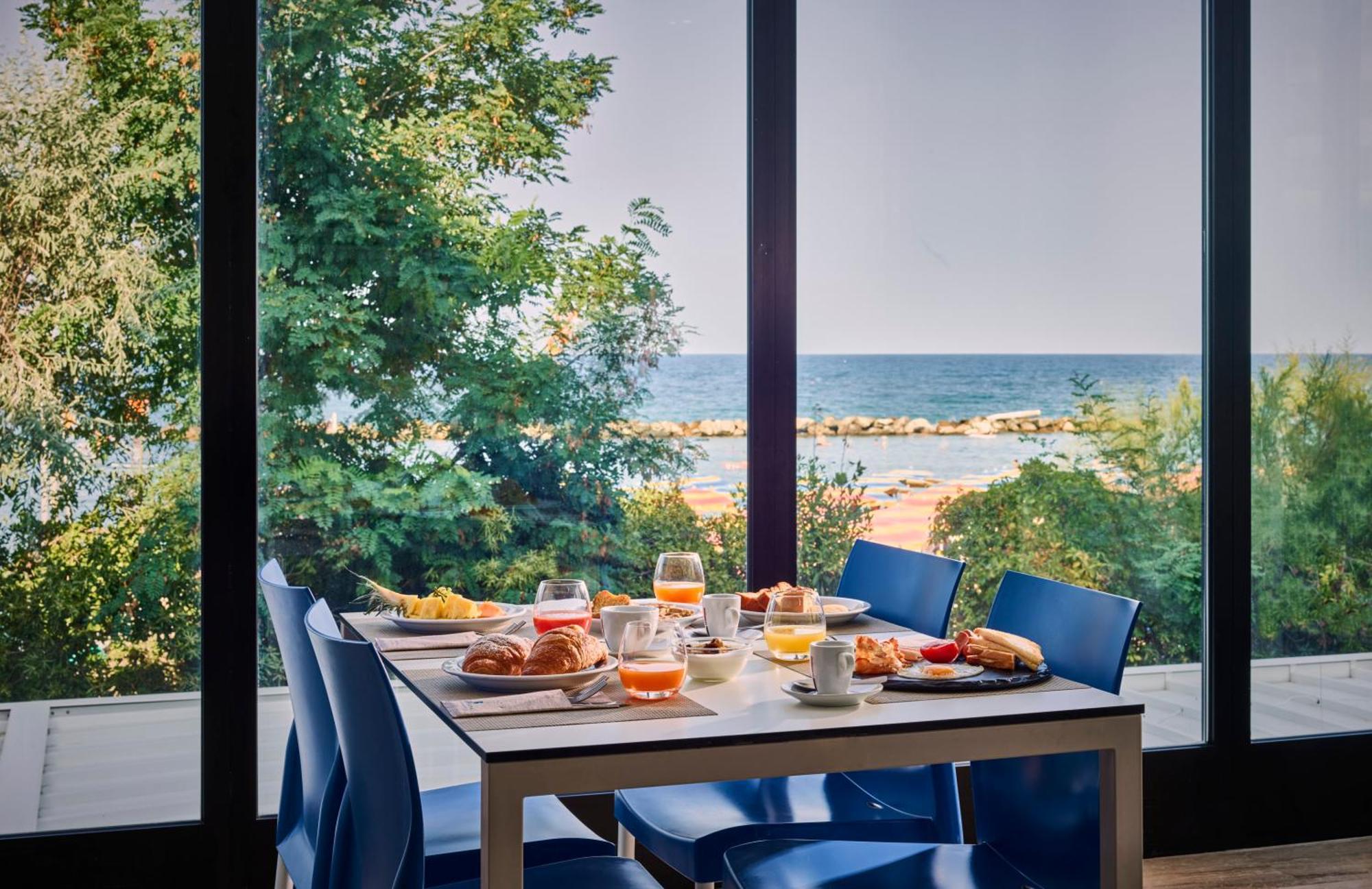 Serena Majestic Residence Montesilvano Marina Exterior foto